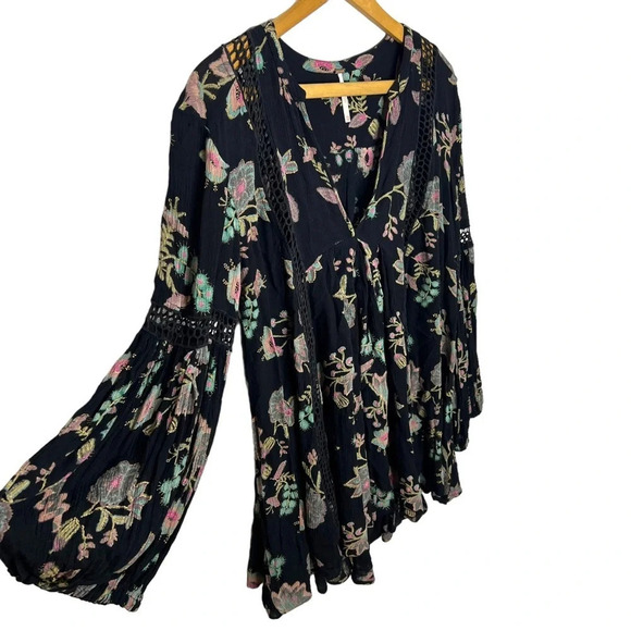 FREE PEOPLE Just The Two Of Us Black Floral Boho Tunic Balloon Sleeve Blouse - Picture 2 of 15